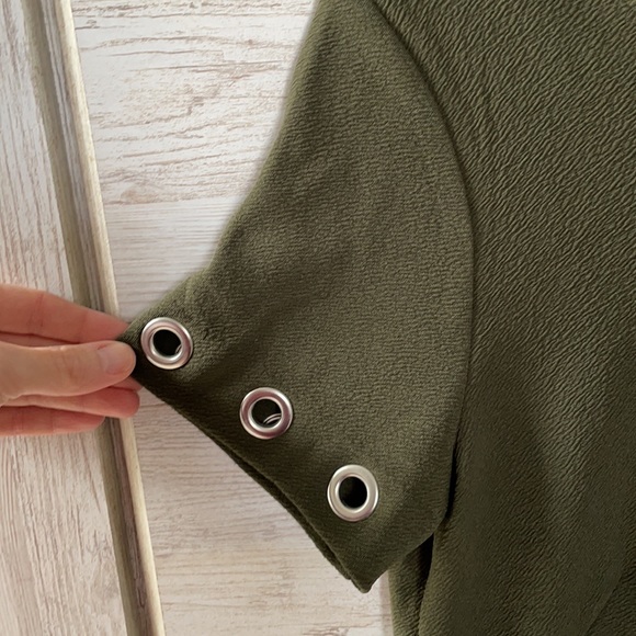 🛍 Excellent condition dress - Picture 2 of 5